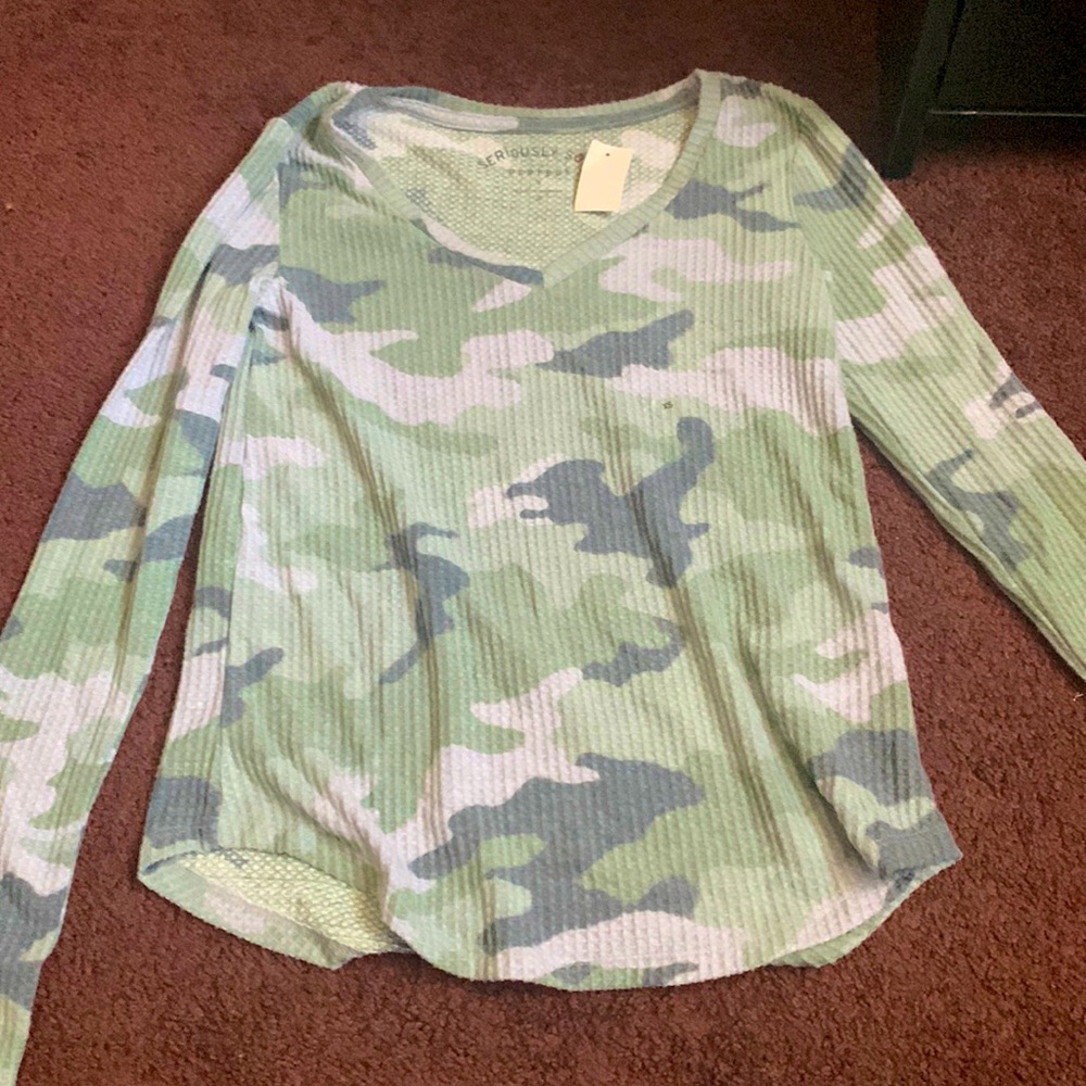 Aero v-neck long sleeve